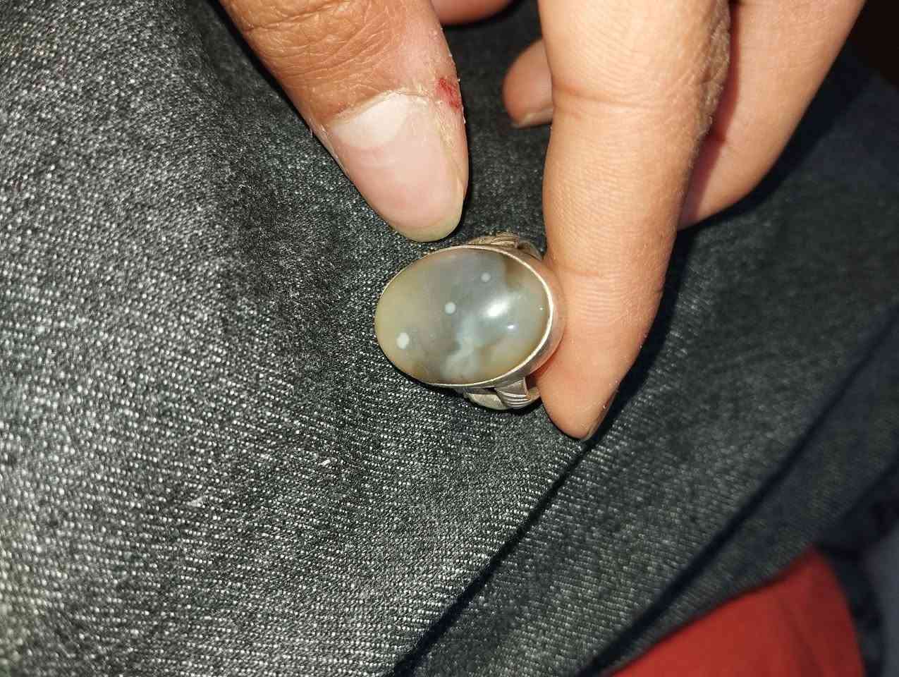 سلام عليكم  هذه الحجر بس الجاني يعرف سعره سليماني نقيب ثلاث عيون مساويات
مصور تصويرها تضرب فلاش تطلعلك سمجه وتكلبه الحجر يصير نسر حجر راقيه ودرجه اوله وصياغه درجه اوله


**إذا كنت صاحب هذا الإعلان وتريد حذفه لأي سبب، رجاءا أرسل رسالة إلى الدعم الفني**