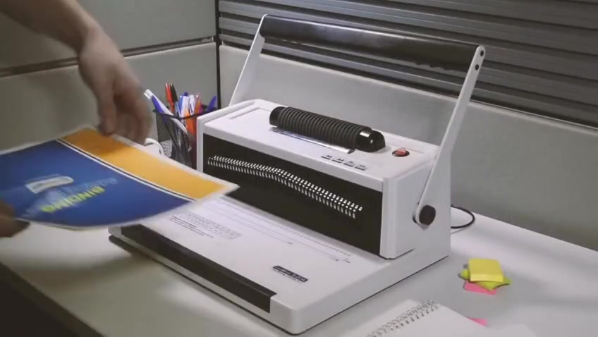 متوفر لدى مكتب Prime Print لتجارة الاجهزة المكتبية 
       
    ✨جهاز سبايرول S20A✨

نظام العمل: يتميز بآلية تشغيل ثنائية (تثقيب يدوي ولف السلك "السبايرول" كهربائياً لتوفير الوقت والجهد)

.الأحجام المدعومة: يدعم تجليد وتخريم قياسات متعددة مثل (A4، A5، A6).

الدقة والتحكم: يحتوي على مساطر وأزرار مدمجة للتحكم الدقيق في مسافات التخريم وعدد الثقوب.فتحات التثقيب: مزود بثقوب دائرية مع امكانية التحكم بل ثقوب

للطلب و الاستفسار
مراسلة الصفحة📩


**إذا كنت صاحب هذا الإعلان وتريد حذفه لأي سبب، رجاءا أرسل رسالة إلى الدعم الفني**