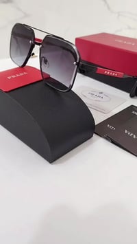 نظارات • براد١