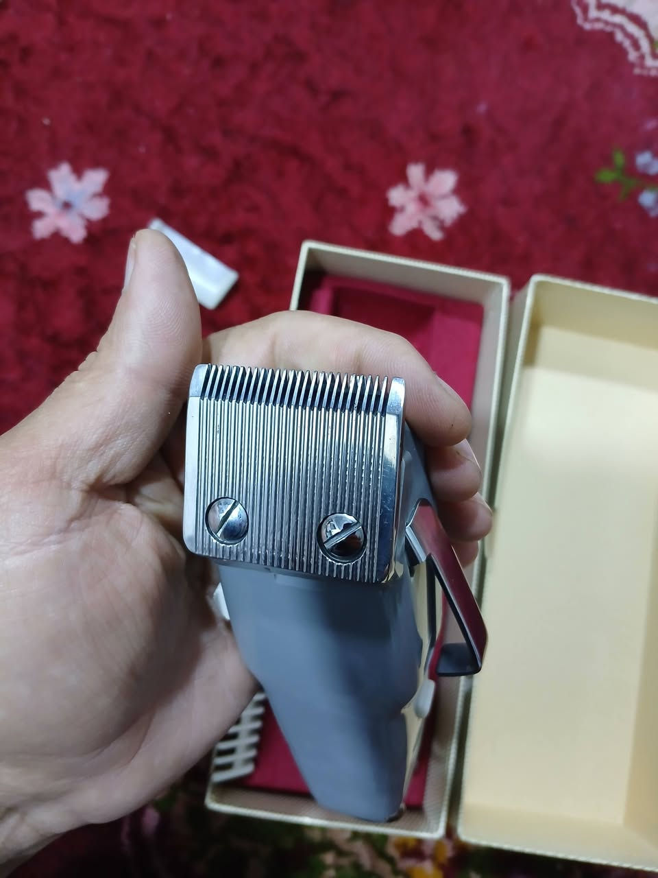 ماكنة حلاقة الماني اصلي
السعر 40 الف


**إذا كنت صاحب هذا الإعلان وتريد حذفه لأي سبب، رجاءا أرسل رسالة إلى الدعم الفني**