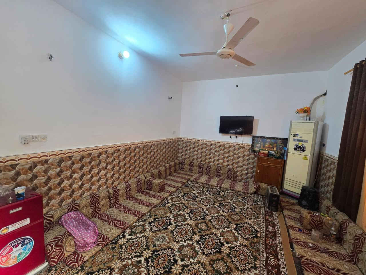 دار للبيع منطقة مغربه المساحة ١٤٠ متر ثلاث غرف نوم السعر ١٢٠ مليون ***********
