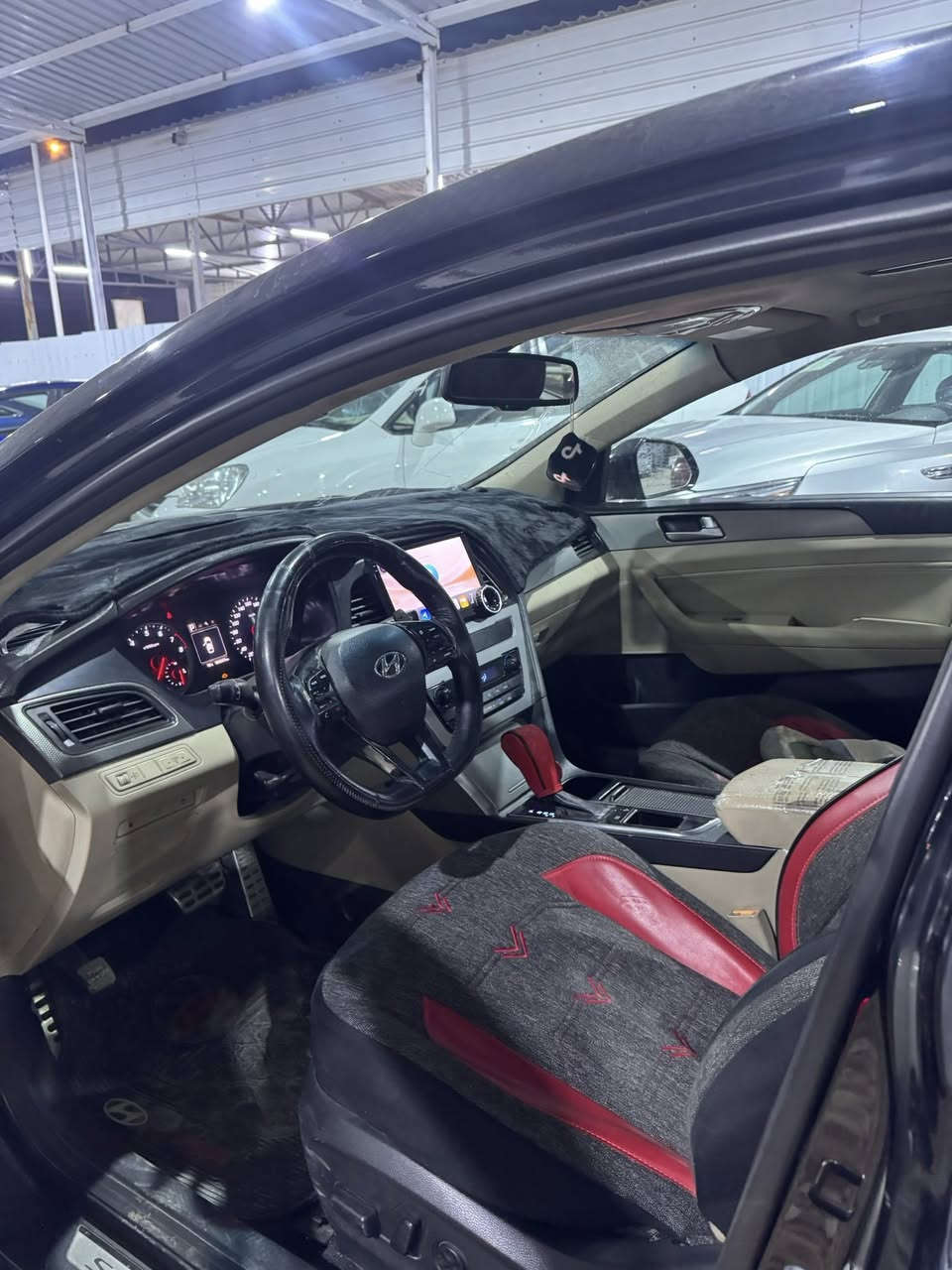 ‏سلام عليكم سوناتا 2016 خليجي رقم أربيل تحويل وكالة موجود سيارة جديدة وحلوة ما بيها أي نقص فول مواصفات أعلى فئة السعر 117 وبيها مجال شراي اتصل عنوان بابل الحمزة الغربي

***********
