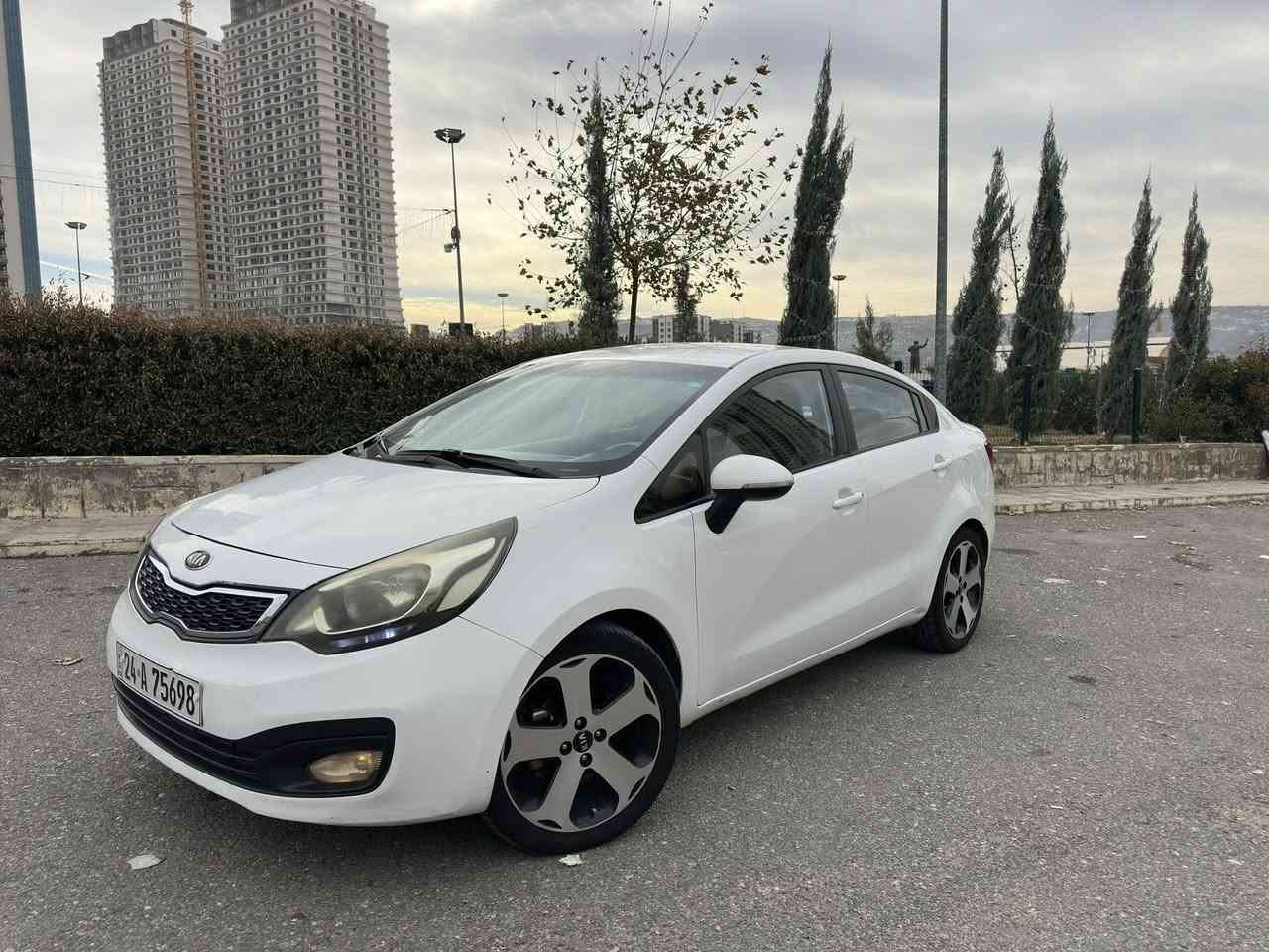 للبيع
كيا ريو 2013
بيها قطعتين صبغ ( چاملاغ + بونيد) 
تحويل و غرامات بشرط 
حالة المحرك جيد 
گير اوتوماتيك 
اربعة سلندر 
ماشية : 210 کم 
رقم و مكان دهوك 
سعر:  90$ و بيها مجال بسيط 
رقم موبایل :***********
————————————-
كيا ريو 2013 بو فروتنێ 
دوقطعە سبخ چەمەلاغ و بولند
210 کم یا چوی 
تحويل و غرامە بشەرت 
رقم موبایل : ***********
