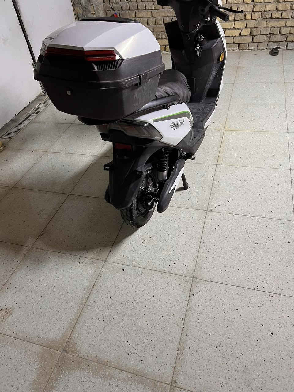 السلام عليكم دراجه شحن نضيفه كلشي مابيهة امبدله بطاريات صارلهة اسسبوع سعرهة 600 او مراوس بدراجه مكاني بغداد ***********
