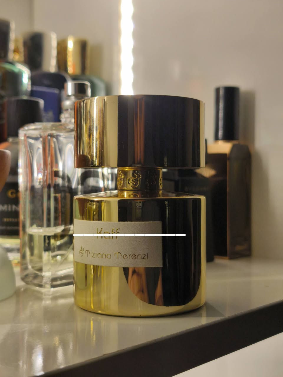 مجموعة عطور للبيع
1- xerjoff p 33 
مستخدم حسب الصورة
140$

2- thameen Regent leather 
مستخدم حسب الصورة 
60$

3- tiziana ternzi kaff
مستخدم حسب التأشير 
65$

4- tom ford tobacco oud
اصدار 2018
متبقي حسب الصورة 
65$

5- guerlain homme edp 
مستخدم حسب الصورة 
20$

6- korloff Addiction Petale
ع خط فلو ناركوتيك 
مستخدم حسب التأشير 
40$

7- armani code sport 
مقطوع الانتاج 
مستخدم لحد التاشير 
السعر 40$

8- eau sauvage parfum 17 
اصدار 18 
متسخدم حسب الصورة 
105$


**إذا كنت صاحب هذا الإعلان وتريد حذفه لأي سبب، رجاءا أرسل رسالة إلى الدعم الفني**