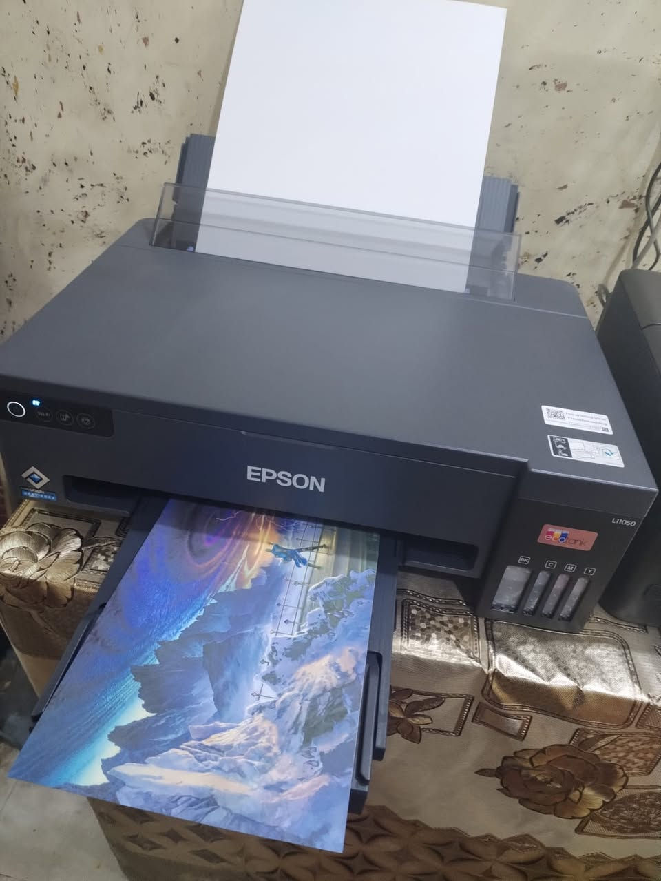 السلام عليكم 

للبيع طابعة Epson L11050

طابعة شبه جديدة، استخدام كم يوم فقط.

🔹 تطبع A3 و A4

🔹 ألوان + أبيض وأسود

🔹 واي فاي + كيبل (تطبع عالاثنين)

🔹 سرعة الطباعة (ISO):

 • أبيض وأسود: 8.5 صفحة/دقيقة

 • ألوان: 5 صفحات/دقيقة

🔹 نظام حبر اقتصادي Ink Tank

🔹 دقة عالية وتتحمل شغل

💰 السعر: 700 ألف دينار

📉 بيه مجال للجاد

للتواصل وتس اب 

***********
