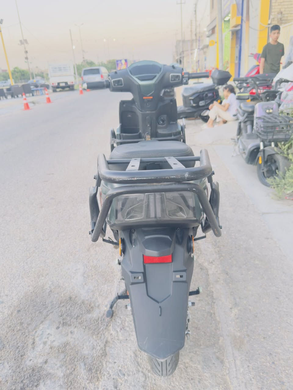 سكنس بغداد دراجة نضيفه حلوه سعرها 550 وبيها مجال لشراي ستفسار ***********
مكان حي جهاد
