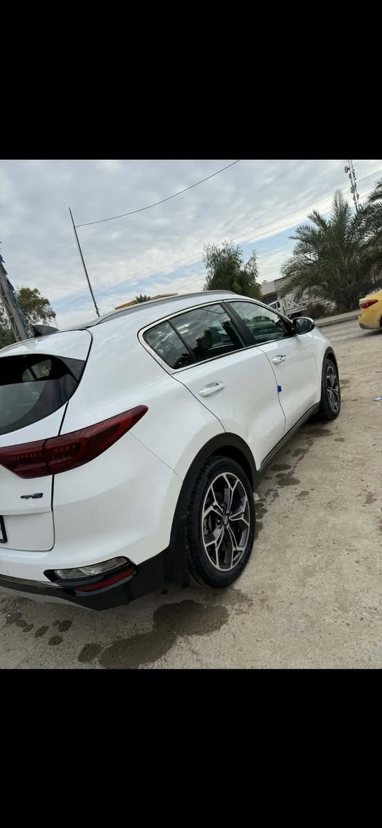 السلام عليكم عنده سبورتج 2019 خليجي جيتي لاين السونار بل منشور ماشي91الف سعره 190$-لا ستفسار ع رقم ***********
