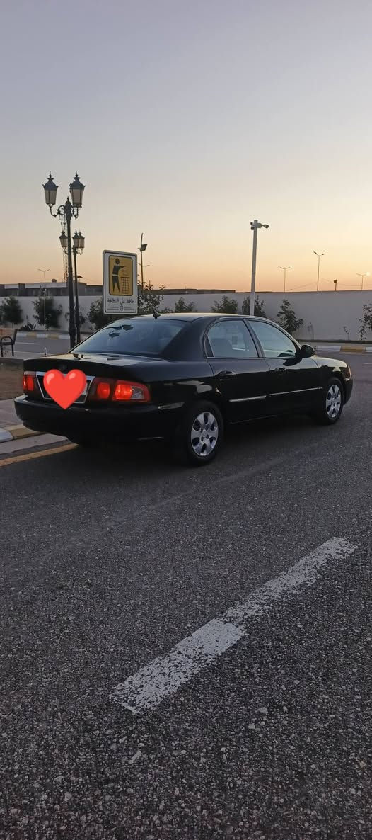 السلام عليكم
اوبتيما موديل 2006  النضافة امامكم 
مرقم بغداد الانكليزي هزة وارقام جديده تحويل بعقد مروري
سنويه لل2029 
المحرك ٤ سلندر المرغوب دوش مكفوووول 
الكير اوتماتيك مكفوووول 
تبريد ثلج بستم 
تخم تاير ودرايمات وحداديه جديد 
كهربائيات كلشي شغال 
بصمة سنتر لوك حتى الجنطة 
السيارة كلها ليبل واحد بلادي فقط رش 
اخوان السيارة معروفه بقوتها واعتماديتها ولا يوجد اي اعطال 
باذن الله انطي تراي مفتوح لاي مكان يعجبك 
***********
السعر 67 وبيها مجال للاخوة الطيبين
