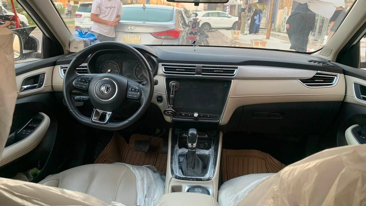 LUX MG 5
موديل ٢٠٢٤ بعدها بضمان الشركه 
ماشيه ٣٩ 
فول مواصفات فئه LUX 
فتحه سقف
مثبت سرعه 
نظام اقتصادي 
اوتو هولد 
سايد بريك الكتروني 
كامره نقطه عمياء 
كامره اماميه 
كامره خلفيه 
تحكمات مقاعد الكتروني 
تدفئه مقاعد 

*********** 
مكاني كوت / واسط 
ب اسمي 
عارضها ١٠٠$ 
بيع وشراء سيارات في واسط بيع و شراء السيارات في الصويرة جوه
