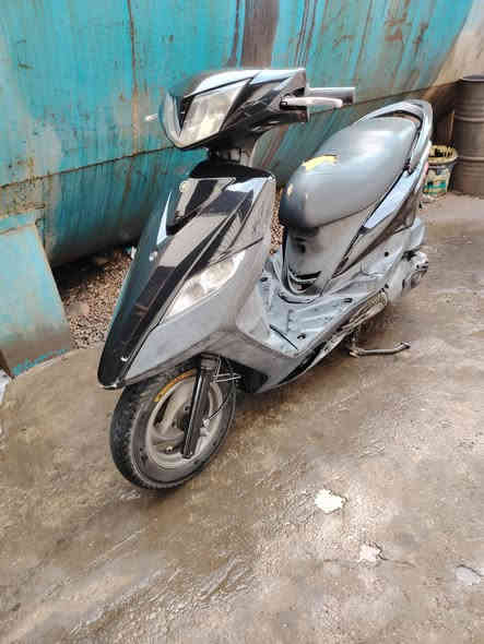 السلام عليكم دراجه البيع ماكس ثعلب سرعه140 دراجه مكفوله مكينه ما لعوب بيها خير من الله كهربائيات كلها شغالات كيلو متر شغال اشاير عالي ناصي دبل اشاره تايرات جدد دبلات خلفيه جدد درجه حلوه نكره سلف يحتاجلها قبق هندر مكسور او تفيلسها فقط اوراق موجوده ترايك وين ما يعجبك روح السعر 700 لحد يكسر بل سعر رجاءن بيها مجال حك جيتك رقمي *********** بي واتساب
