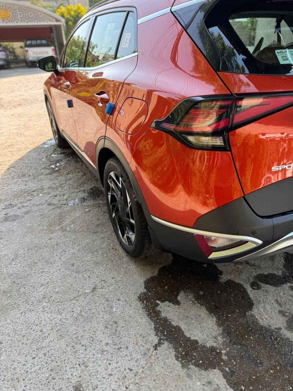 سبورتج خليجي وكالة نيم موديل 2024 ماشية 28 الف جديدة بمعنى الكلمة مكفولة من الصبغ والبارد عدا شخط كد اربع اصابع 
 
بصمة وتشغيل عن بعد 
اشاير بالمري 
رادار جانبي 
4 انضمة قيادة 
ايكو سبورت منحدرات 
عادي 
تحكم جهتين ومثبت سرعة حساسات 
السيارة مكفولة كفالة عامة 

السعر 227 وبيها مجال 

مكان السيارة بغداد الاعظمية 
 
***********
