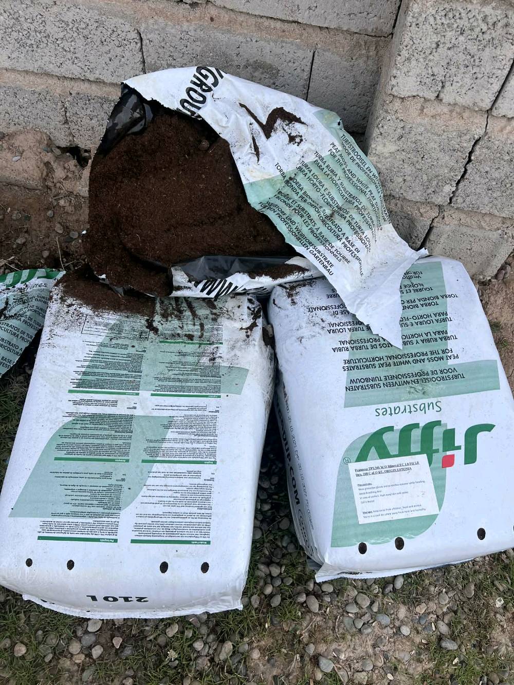 6عددصونده تي تيب 1000م
3عدد بيتموس 250لتر 