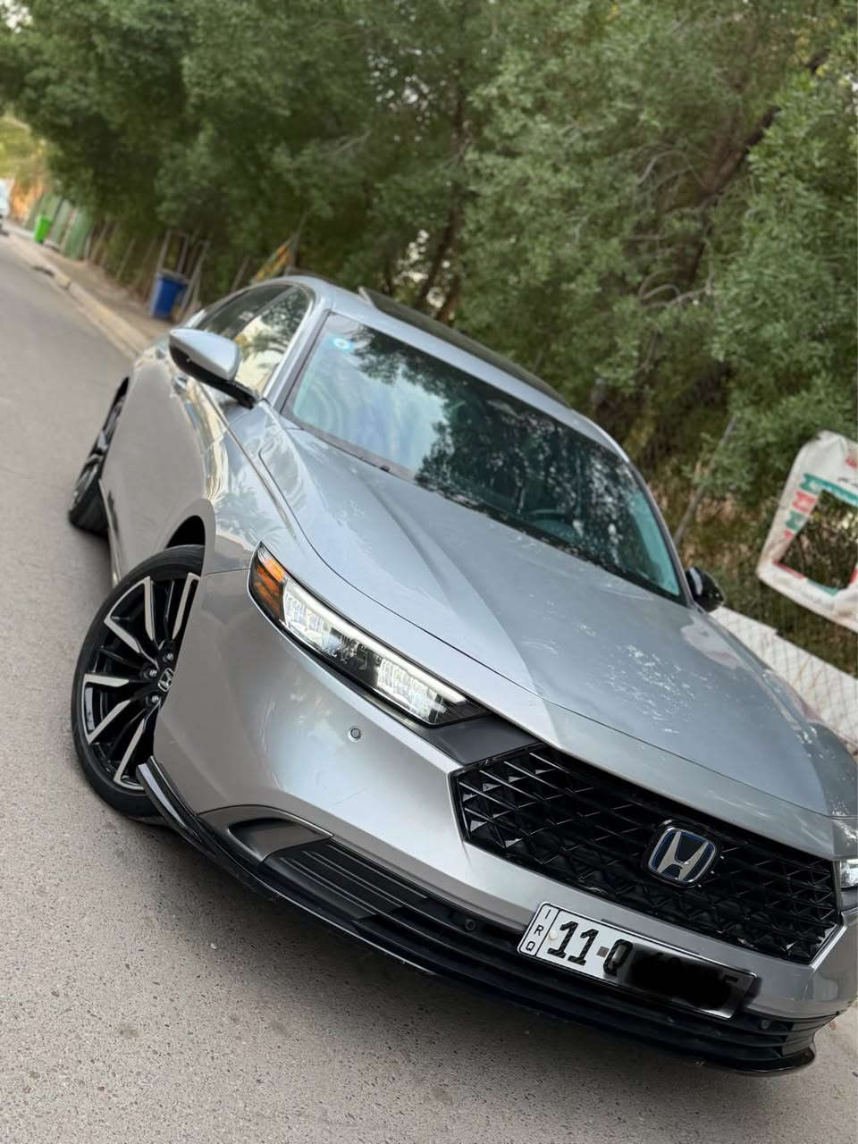 السلام عليكم

الوحش الياباني 🇯🇵 هوندا أكورد 2023

هايبرد الون رصاصي  فئة  تورنك  فول مواصفات 

السيارة ماشيه13500  مايل وقابل للزيادة 

• مكينة 2000 هايبرد تنفس طبيعي

• كير اوتوماتيك

• شاشة كبيرة

•فتحه

…كشنات تدفئة  و تبريد 

• كاميرا خلفية 3 انظمة

• كراسي كهرباء جلد أوف وايت 

• رادار امامي

• مانع تصادم

• محدد مسار 

• تصحيح مسار

• شفتات بالستيرن

• مثبت سرعة

• مانع انزلاق

• ⁠• دخول ذكي 

• إنارة ترحيبية

• هندبريك كهرباء

•لايت تورنك عدسات زينون

• نظام اوتو لايت Auto

• لايت العالي زنون 

اوتو هولد للبريك

• حساسات مطر 

• حساسات دخول الإنفاق

• حساسات ضغط هواء الإطارات

. حساسات اماميه خلفيه 

• أوامر صوتية

@ داتا شو 

• 4 أنظمة قيادة (eco,individual , sport,normal )

حادثها السياره شويه بلبنيد  و باب السايق و الجاملغ 

الخلفي كلهن بارد 

عدا الباب الخلف السايق صبغ 

سعر 19500 $ وبيها مجال 

مكانها بغداد 

للاستفسار *********** بغداد, العراق
