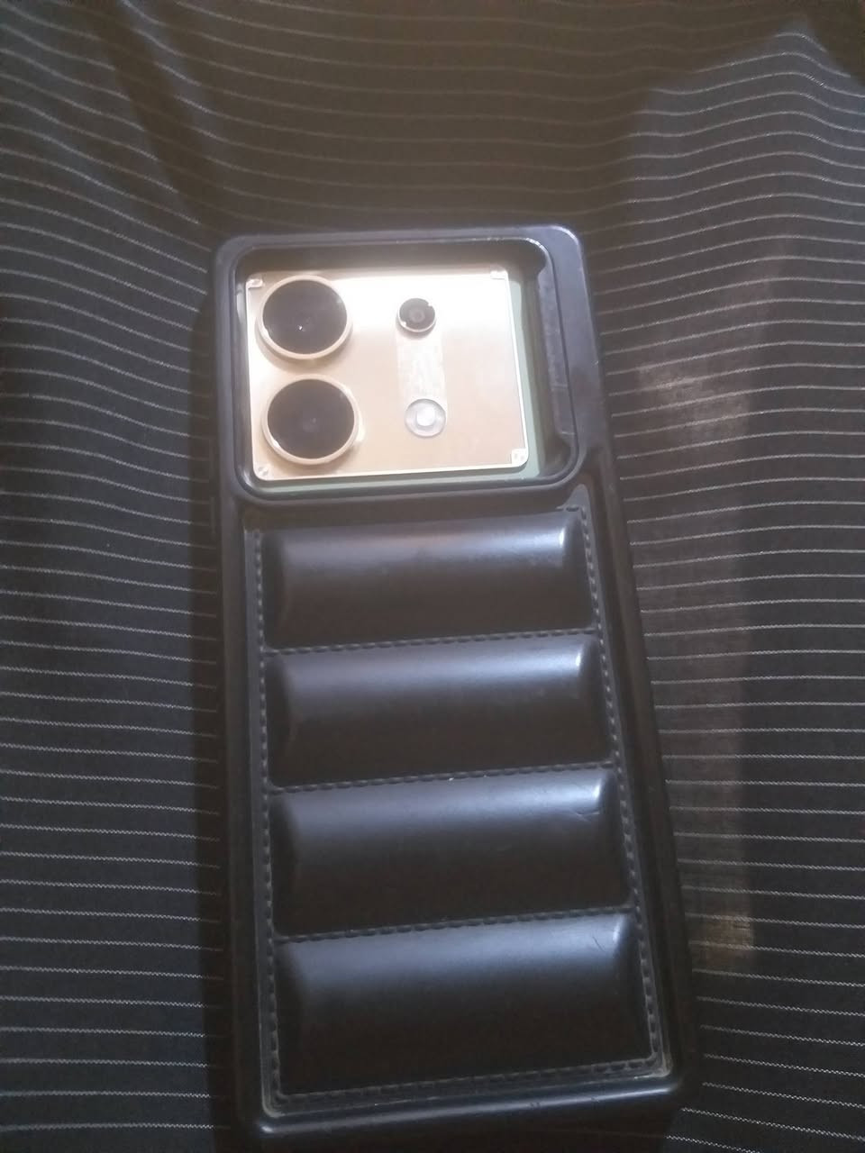 سلام عليكم تلفون نضيف استعمال يومين خذته نقد 500 وريد راوس بايفون حتلو ضهره مفكرة عادي ولا تحب تصل عليه تستفسر ***********
