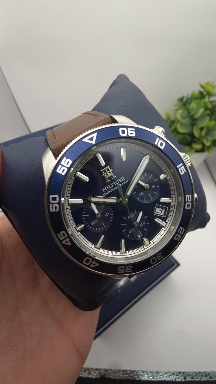 ساعه جديده غير مستخدمه من 
ماركه 
Tommy

السعر ع خاص


**إذا كنت صاحب هذا الإعلان وتريد حذفه لأي سبب، رجاءا أرسل رسالة إلى الدعم الفني**