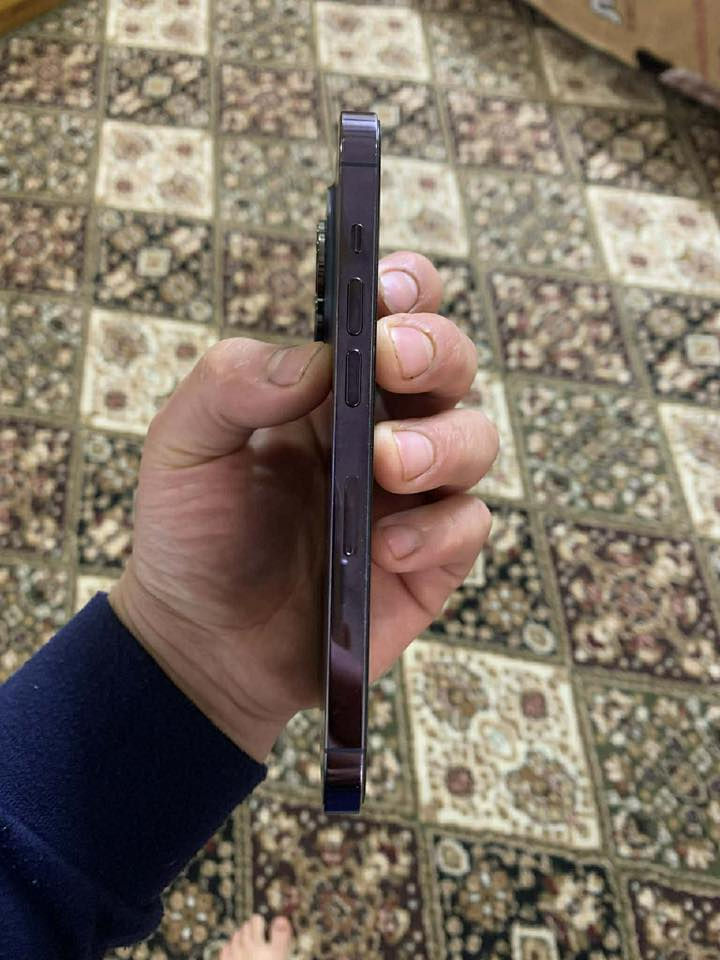 إيفون 14 بره لبيع جهاز نضيف بس بي هاذا سود بل شاشة من فوك شرط ما يمشي دبل سيم البطاريه 77 شرط ما مفتوح السعر 550 وبي مجال تفاصيل ***********
