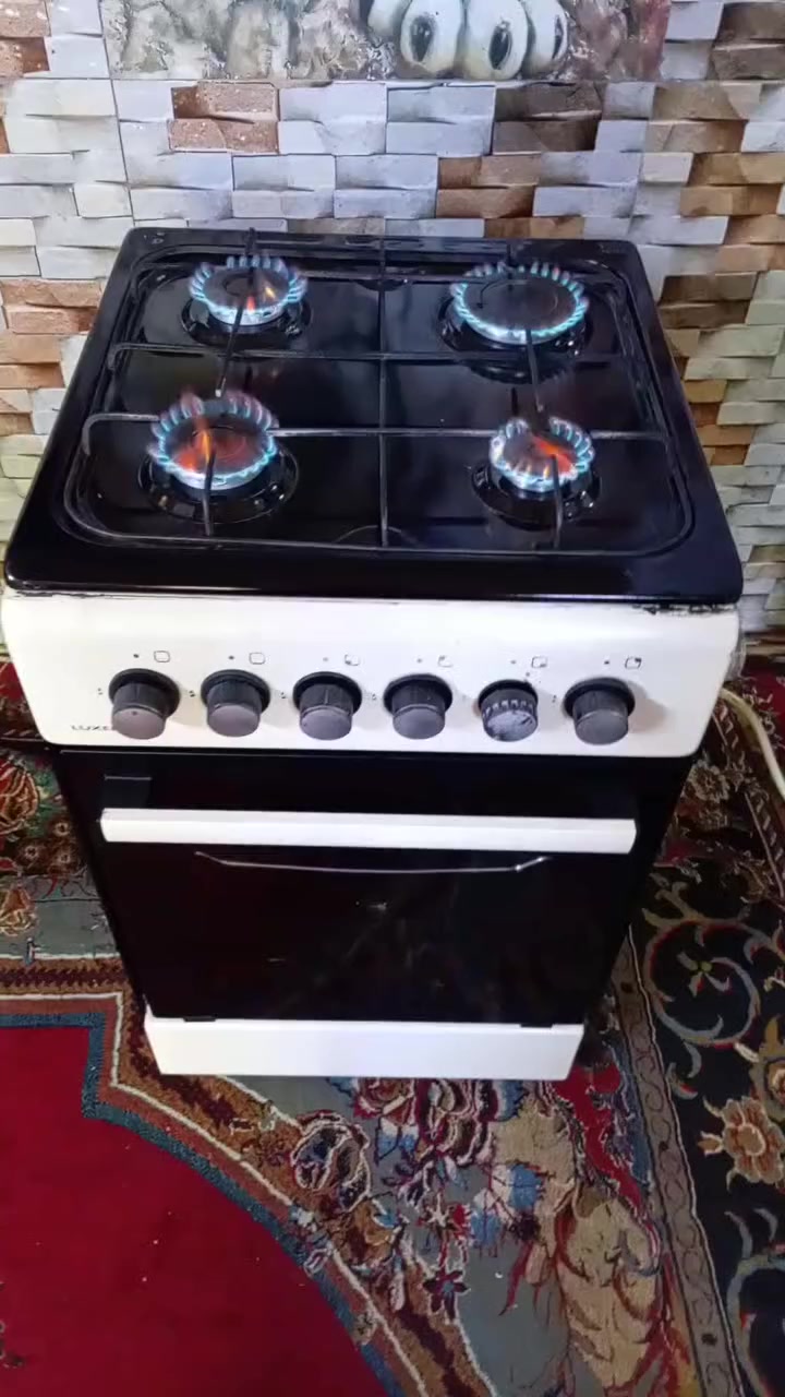 طباخ Luxell بواري 4 عيون الفرن مزدوج استعمال قليل اخو الجديد السعر 125 للاستفسار ***********
