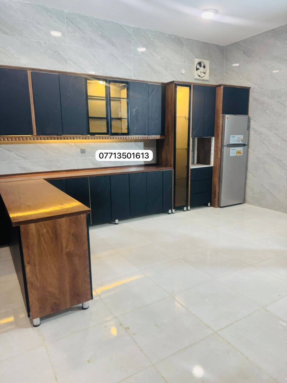 معمل سجاد محمد لل المنيوم عمل كاونترات محجرات ابواب شبابيك حسب رغبة الزبون عنوان الزبيديه شارع السايدين محلات احمدزليزل مقابل مدرسة دارالعلم الأبتدائيه الأهليه رقم الموبايل***********
