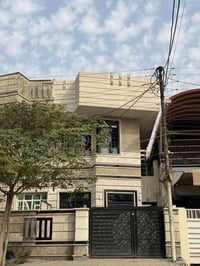 دار سكن للبيع الواجه 5 ونص ونزال 22 المساحه115 متر يحتوي على اربع غرف ...