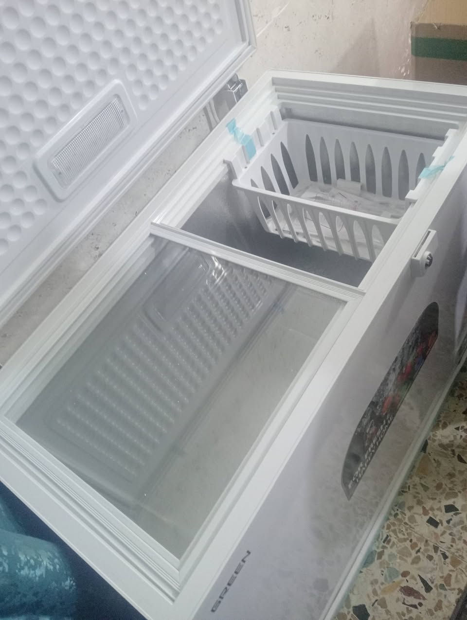 مجمده جديده وما مستخدمه بل كارتونه لبيع حجم الاجمال (240) لتر لبيع بسعر 450 الف


**إذا كنت صاحب هذا الإعلان وتريد حذفه لأي سبب، رجاءا أرسل رسالة إلى الدعم الفني**