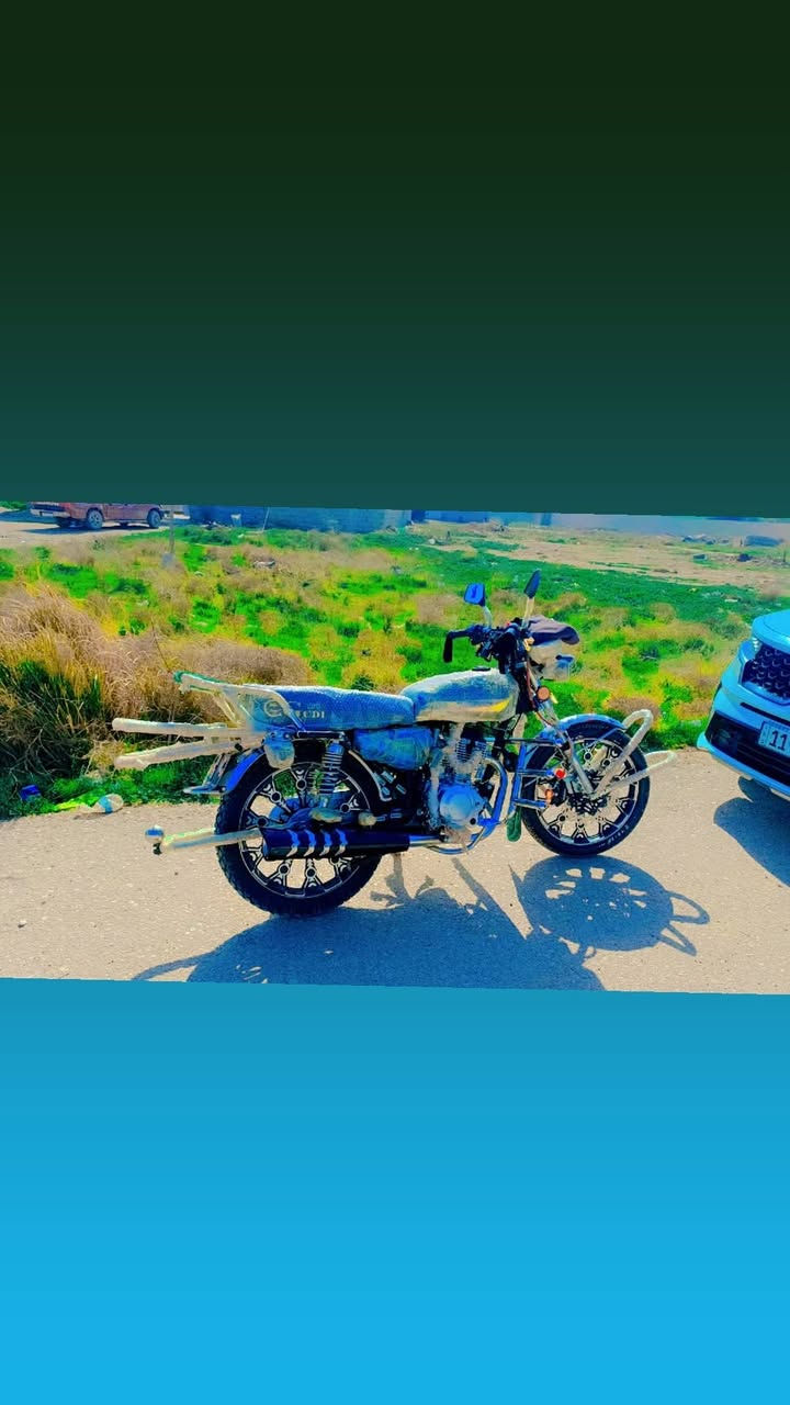 السلام عليكم شباب درجة للبيع نامة برو 2025 مجمبزة فول نشرات الوان وأشارير كلة شغال تأيرات جدد حجم المحرك 200 مكفول من كلشي مثل ماواضح  اوراق كاملة مكفولة من كلشي واحد على واحد السعر خاص مكاني ديالى ناحية السلام اتصل ودلل***********
