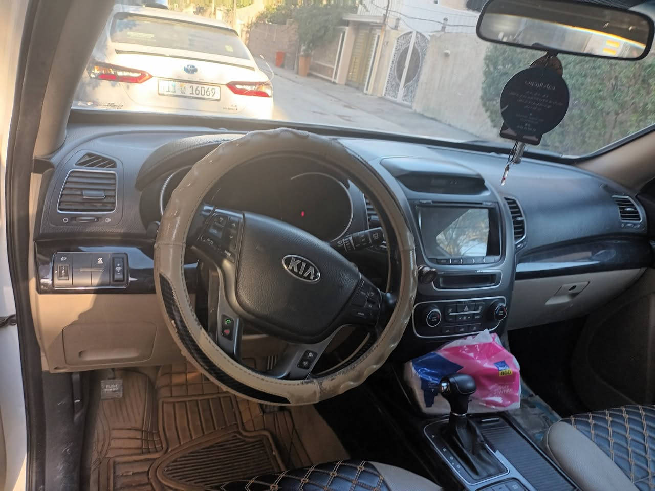 سورنتو2014خليجي
صبغ جاملغ وحافة البنيد
ابيعلك جاملغ وبنيد صبغ يعني قطعتين بدون دواخل‏

السياره ماشيه 88
رقم سياره بغداد 
المواصفات ١_١
بصمه 
بصمه ابواب 
4 سلندر
7 راكب 
بنرامه
3 قطع تبريد 
كشنات كهرباء
مانع نزلاق 
نظام ترحيب 
4 جامة اوتو 
ويل كروم 19
حساسات امامي و خلفي 
اشاير بل مري 
لايت زنون
بيها تعديل جاملغ الجها اليمنه امامي مع تعديل بلجها الجاماغ الخلفيي اليمنه ومكان البنيد قليل معدل بارد ومكحل
مكاني بغداد الكاظميه مسيب
سعرها ١٤٥ وبيها مجال قليل
الاستفسار ***********
