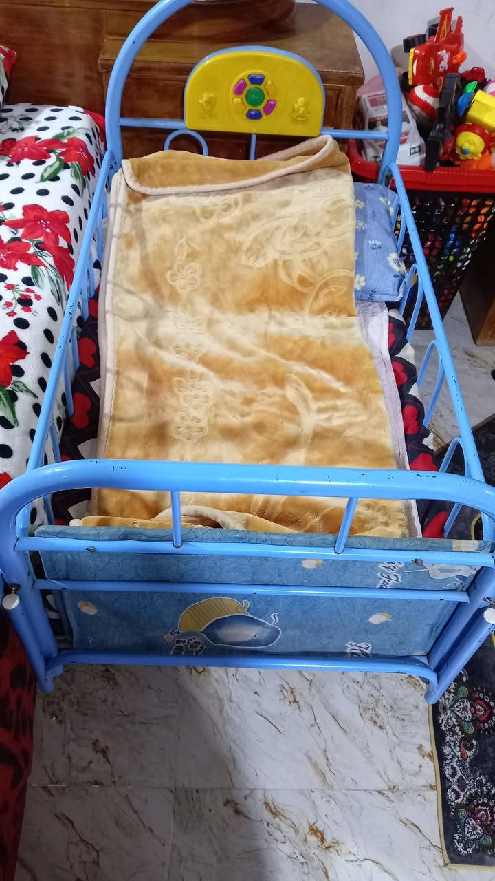 سلام عليكم غرفه البيع سعرها 250بيهه مجال بسيط مستعجله ع بيعهه هي وجربايه الطفل شراي يتفضل خاص


**إذا كنت صاحب هذا الإعلان وتريد حذفه لأي سبب، رجاءا أرسل رسالة إلى الدعم الفني**