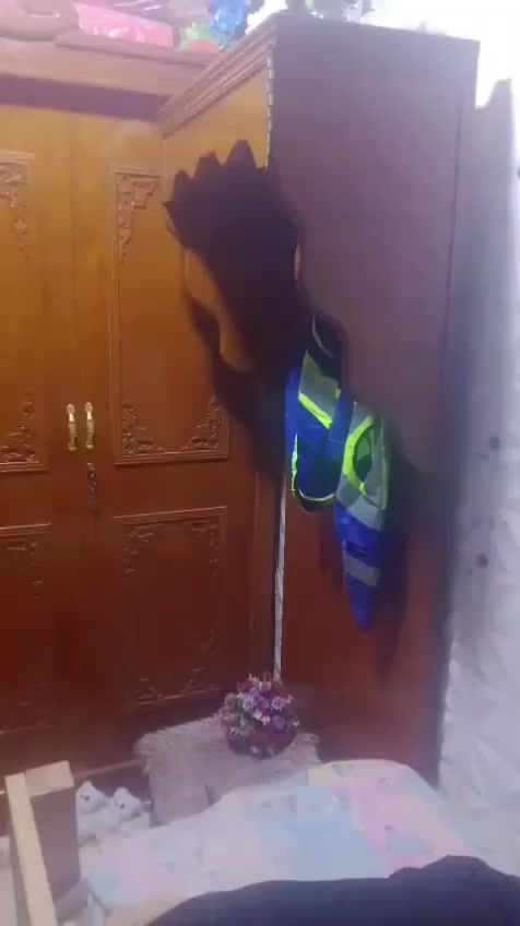 غرفه اخشاب نظيفة
السعر مناسب للتواصل على الرقم
***********
