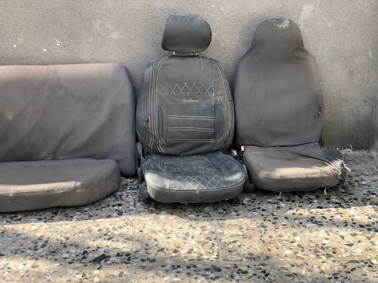 السلام عليكم جميعاً 
يتوفر كشنات بروتون مع درايمشفتات كامل واذا عندك لايت مكسور هم عندي لايتات بس لحم يحتاج مع اذاين محرك بحالة جيدة للتواصل***********
