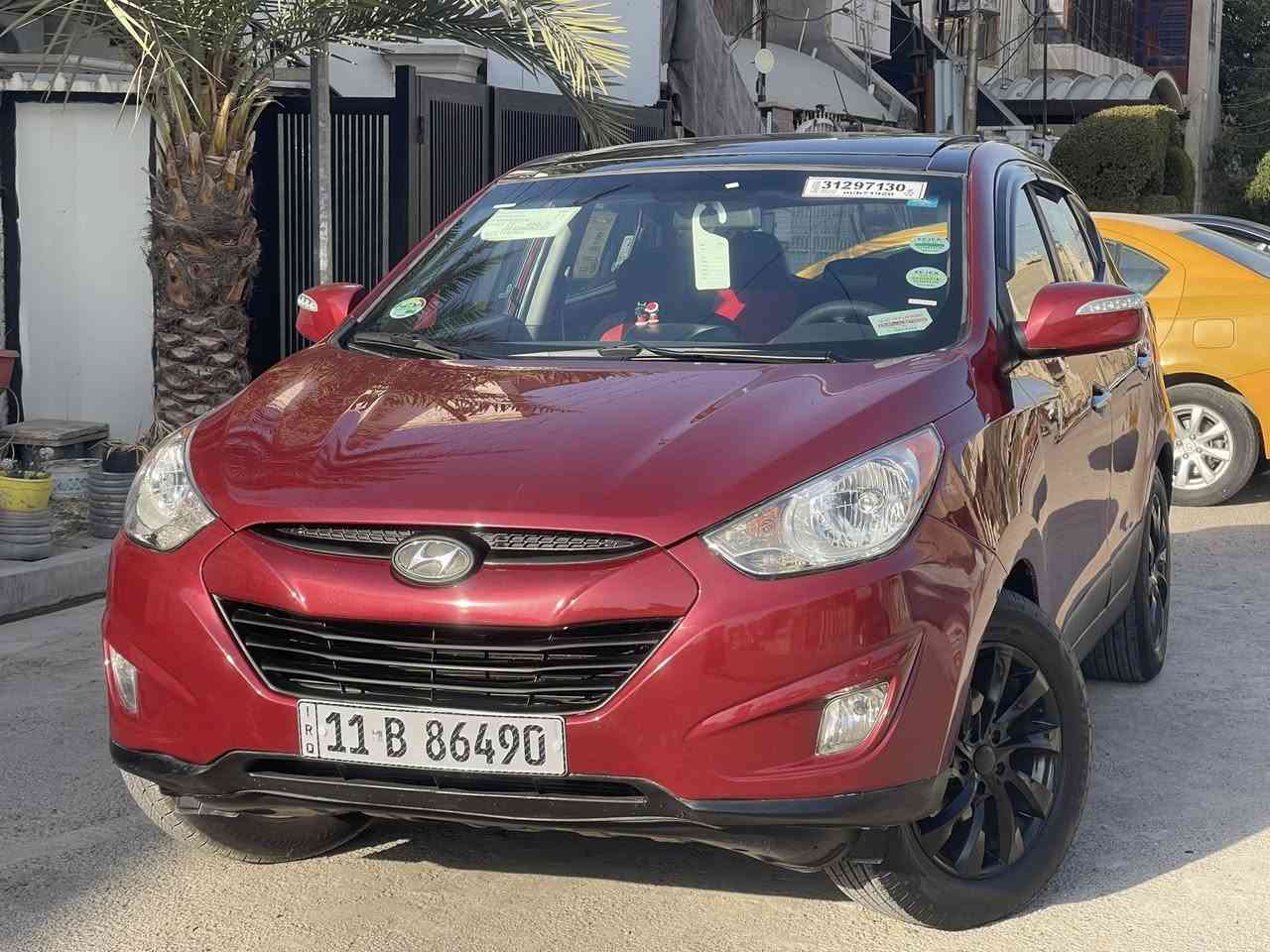 توسان 2010صبغ احزام لجماليه اثر جراد وحادث باب وجاملغ خلفي  السياره نضيفه كلش وما بيه اي نقص كامله مكمله يعني صدر تخم  تاير  السياره فول مواصفات بنرامه كشن كهرباء  ويلكب كروم تحكمات استيرن شاشه   زنون وبعد بيه مواصفات اشاير بل مري السعر 105 وبيه مجال مكاني شهداء السيديه الستفسار ***********  لغد صاصي  كفاله   يعني البجم كبس  محرك دوش 2000
