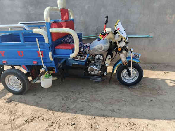 السلام عليكم ستوته اللبيع موديل 21محرك 25ما متفوح برقي وراق اصوليه كهربايات كله شغاله ما ناقصه شي نضافته نفس الي بل صوره  هاذه رقمي ***********ما متواجد ع فيس ع رقم فقط
