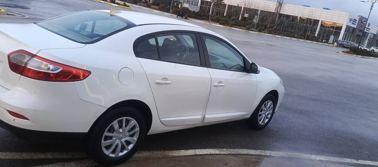 *********** رينؤ فلؤنس ٢٠١٢ كيرمه كينه  ساردى كه رمى به شه رت سه ياره كه زؤر تازه يه ك  پارچه ى بؤ ياخه بى ناوكرتن مالى دؤسته زؤرپاكه  سحرى ٦٧كه لا له سليمانيه *********** السليمانية, العراق
