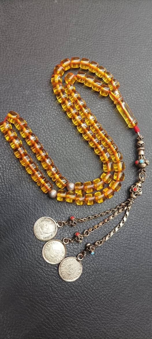 سندلوس خام الماني 65 حبة فواصل فضة كركوشة حلبي تلبيس فضة مع حبات وشاهد احتياط المهتم يتفضل خاص


**إذا كنت صاحب هذا الإعلان وتريد حذفه لأي سبب، رجاءا أرسل رسالة إلى الدعم الفني**