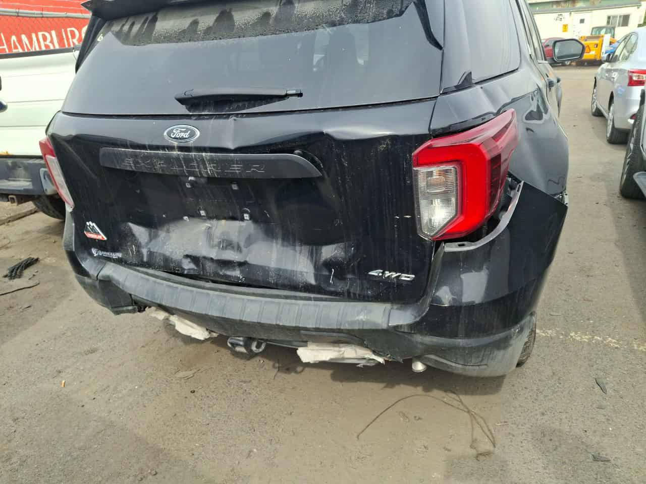 فورد اكسبلور 24 تمبرلاين ماشيه 10 الالف
السياره حالياً واصله عمان بالحره بكراج شركة باركود 
بدون بچم بدون ايرباكات كلها سليمه حادثها كما موضح بالصور
اخوان السياره ابيعها بسعرها بسبب الضروف واصل عمان وتدخل بكتاب شهداء


**إذا كنت صاحب هذا الإعلان وتريد حذفه لأي سبب، رجاءا أرسل رسالة إلى الدعم الفني**