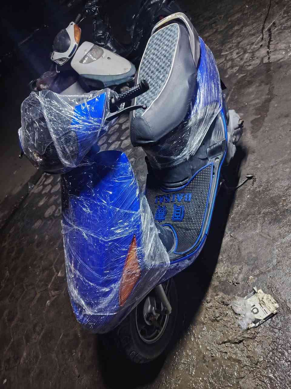 دراجه فراشه للبيع الدراجه ابلاديه المكينه مال  ماكس مال حاويه ما مفتوح بيه برغي الدراجه جاهزه تريد جناي  السعر 725 الف  مكانه النجف الرقم ***********
