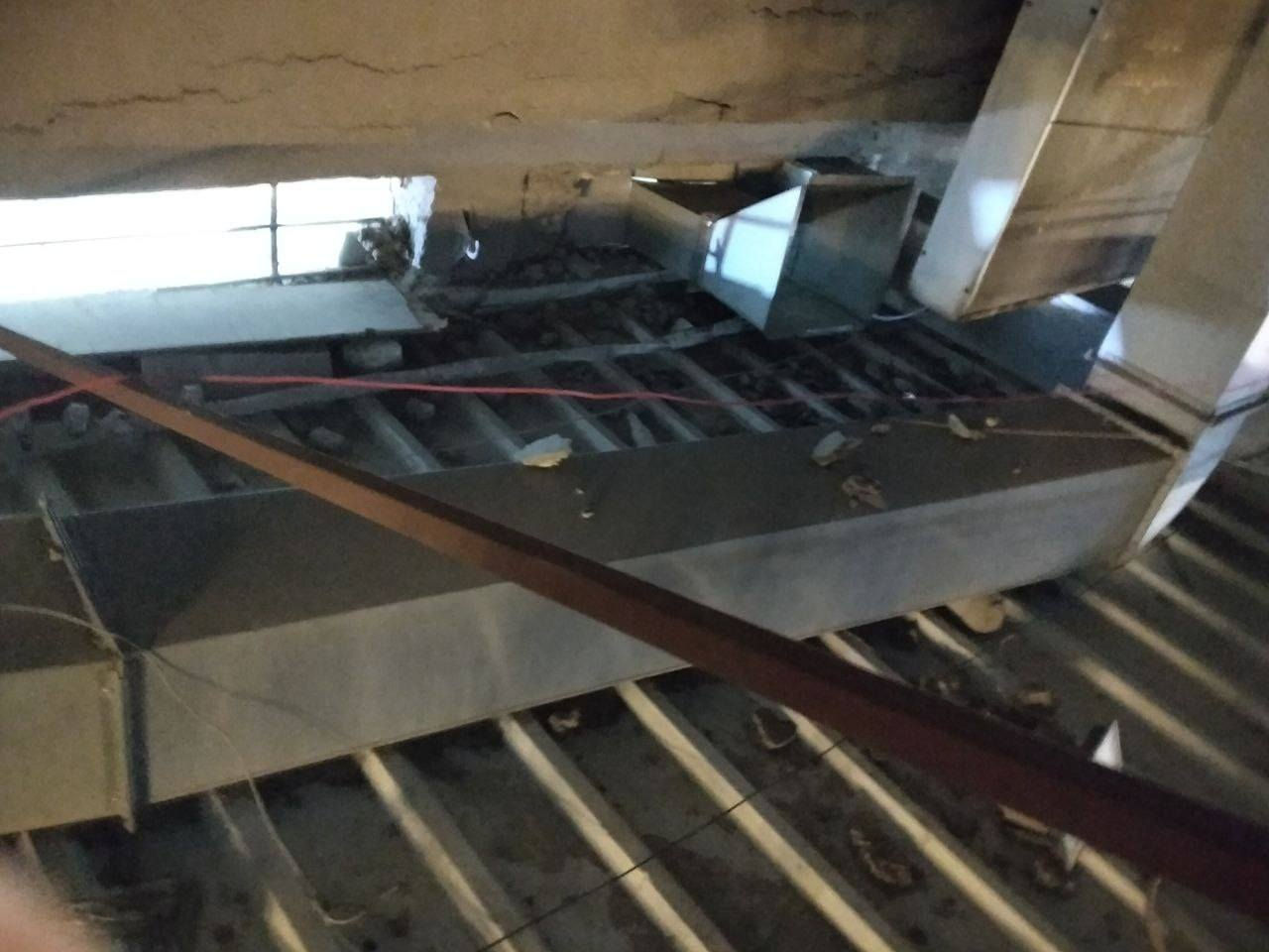 السلام عليكم
دكت مدخنة مربع ١٠ متر للبيع السعر ٤٥٠ الف 
(ملاحظة)  ( الدكت ما مستعمل او مستعمل شي قليل تكدر تجي تشوفه وتفحصه)  للاستفسار ***********
