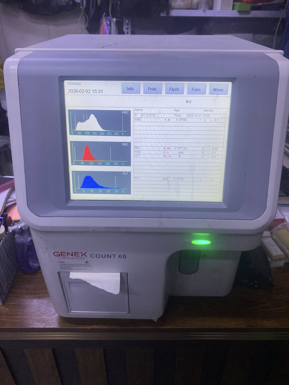 يوجد اجهزه طبيه ومختبريه واثاث طبي لتواصل على واتساب ***********
