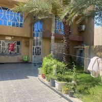 الدار للبيع • ١٨٠م • بدون تشجير