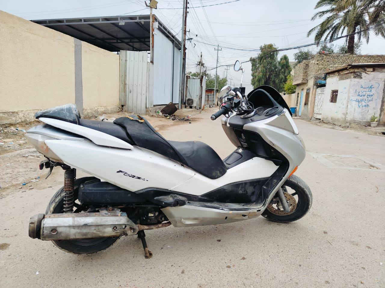 سلام عليكم شباب دراجه فورزه 010
للبيع الدراجه طافيه ماعرف شبيهه تريدهه تفصيخ
تصلحهه بكيفك ابيع كوم حديد اكفلك سرقه وعشاير
قيم بل يرضي بي الله وهذه هي
***********
