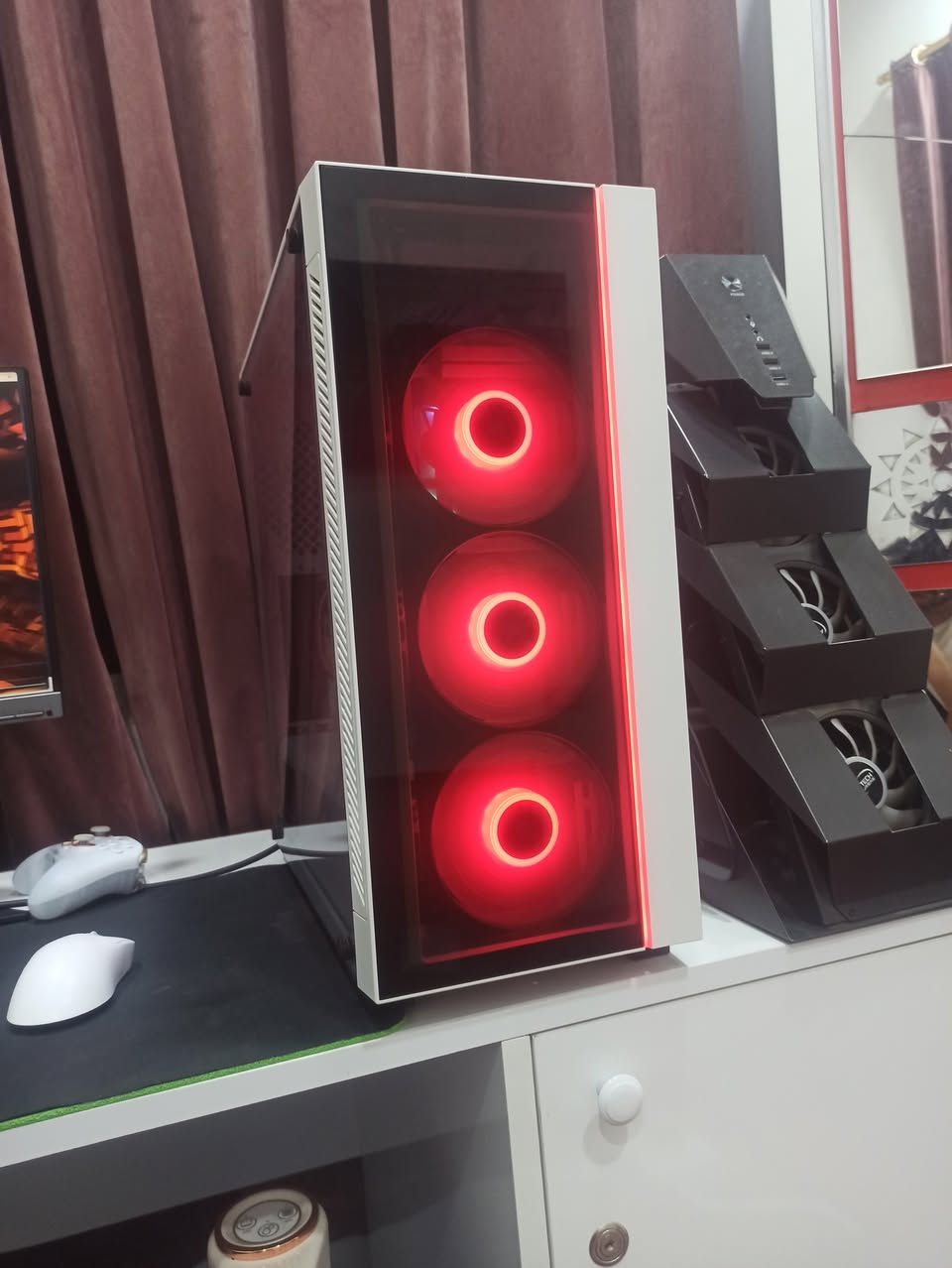 لسلام عليكم

💻 مواصفات:/
▫️ CPU:/ { INTEL® CORE™ i5-10400F PROCESSOR }
▫️ GPU:/ { NVIDIA™GEFORCE®GTX 1650 2FAN } 
▫️ M.B:/ { ASROCK H510M-HDV/M.2 } 
▫️ RAM:/ { ADATA XPG 16GB ( 2x8GB ) DDR4  3600MHZ  }
▫️ P.U.S:/ { 600W +80 PULS WHITE } 
▫️ STORAGE:/ { SSD 120GB + HHD 1TB  }
▫️ CASE:/ { DEEPCOOL MATREXX 55 V3 3FAN FULL RGB }
اخوان بس الكيس دينباع 120 الف واكثر فارغ ويمكم الحساب والرمات غير حجي

💰 السعر: 445,000 دينار عراقي
📍 مكاني: بغداد - الأعظمية
🚚 التوصيل: بغداد (5 آلاف) | المحافظات (6 آلاف)
📞 رقمي: ***********
