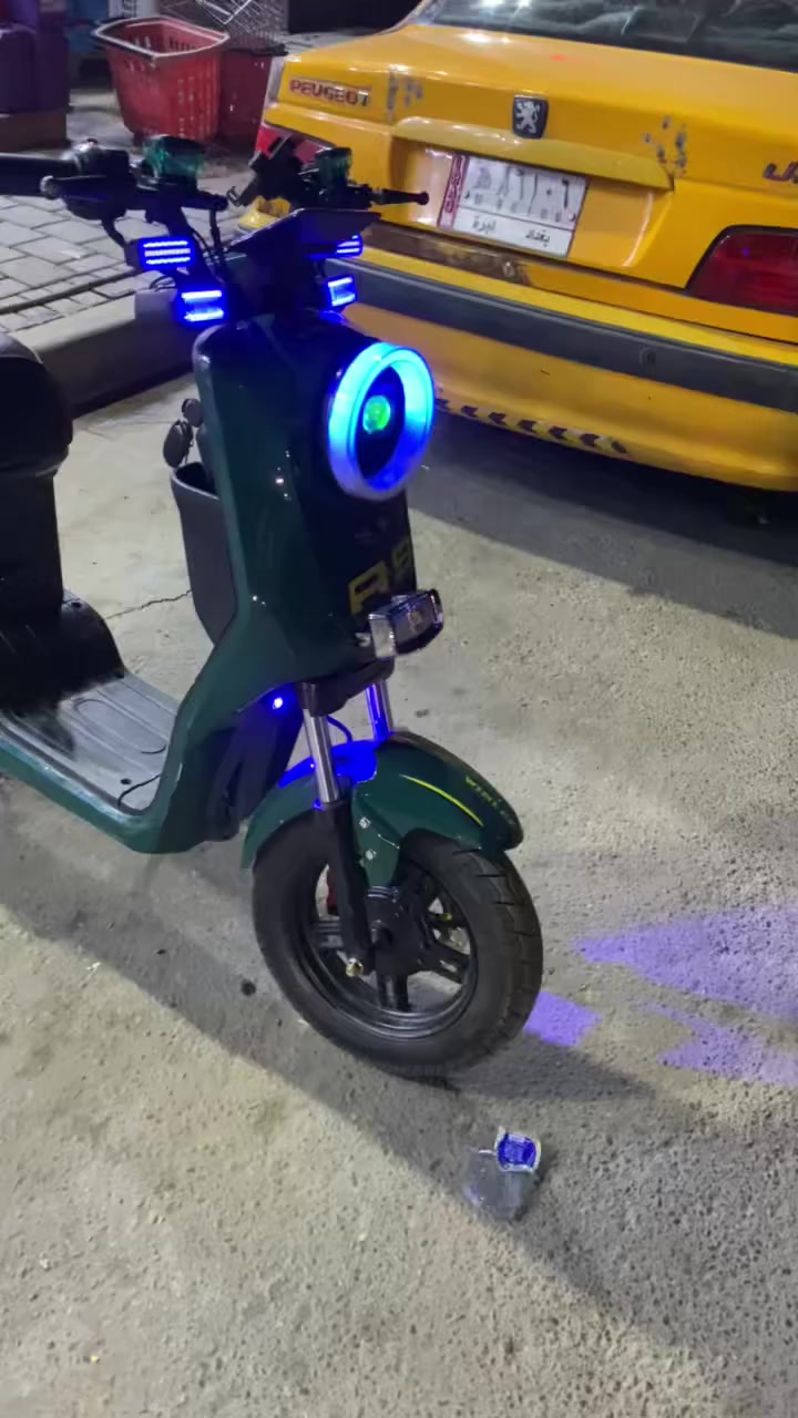 سلام عليكم دراجه شحن ار تسعه موديل2025 الدراجه حلوه وبيهاا شخوط بصيطه والبطاريات بيهن نفخ بسيط كلش الدراجه حلوه ونضيفه وسريعه للاتصال ***********☎️ ومتواجد واتساب فقط 
عنوان لدراجه بغداد الامين الثانيه والسعر450 وبيهاا مجال للعزاز
