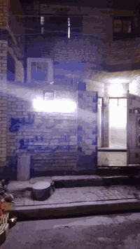 السلام عليكم 
عاده نشر بسبب الوعود الكاذبة 
بيت البيع مساحه 100متر رفت واجهه 5ونزال 20 
يحتوي على غرفتين استقبال وصاله وملحقاته البيت جاهز 
خدمات كامله موقع حي الكوفه قرب دلاليه السيد السعر 88
الاستفسار ***********
