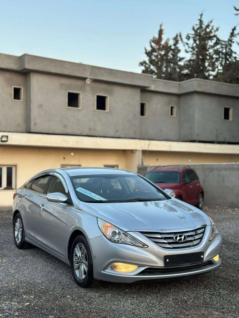 ✨ #معرض_المسار_الصحيح_يقدم_لكم ✨
عرض اليوم وعلى بركة الله ✅ :

• 🔑نوع السيارة: هونداي

• 🏎️ الفئة : سوناتا

• 📅 سنة الصنع: 2011

• 📈 المسافة المقطوعة: 170  الف KM اصلي

• 🎨 اللون الخارجي : رصاصي سيلڤر 

• 🛋️ لون الداخلية : قماش رصاصي 

•📄 جمرك رسالة مفتوحة دخول حديث أستراد كوريا 🇰🇷 

المواصفات الفنية:

• ⚙️ المحرك: 2.0اصلية كتينة حديد  

• 🕹️ ناقل الحركة: اوتوماتك 

• ⛽ نوع الوقود: بنزين 

✨ كماليات السيارة: 

• مكيف ديجيتل 

• مرايات كهربائية 

• فليتشة في المراية

• شاشة عرض 

• مانع انزلاق 

• تحكم في المقود 

• تسخين في الكراسي  

• 2 مفتاح كود ولارم

• مسجل   

• مدخل AUX USB

• ديسكو 16

• كاميرة خلفية    

•كراسي قماش   

•سيرية ايطارات جديدة 

• شكورطة وعدتها كلها موجودة 

• بطنها نظيفة خالية من الرطوبة والخزيز 

الحالة العامة:

• 🛠️ تم الكشف على السيارة ولا وجود لأي اعطال 

• خالية من القص والسوس والقشرة والحوادث نهائي ✨

• الكربون موجود الاصلي وبالكشف والضمانة ✅

•اوقات العمل والاتصالات : من10:30 صباحاً الى 8:00مساءً🕰️

 

• 📍 موقع المعرض على خرائط قوقل الفرع الاول : https://maps.app.goo.gl/45Z5WPXAGxrwD9Jn8?g_st=ic

• 📞 للاستفسار: 093.119.09.01


**إذا كنت صاحب هذا الإعلان وتريد حذفه لأي سبب، رجاءا أرسل رسالة إلى الدعم الفني**