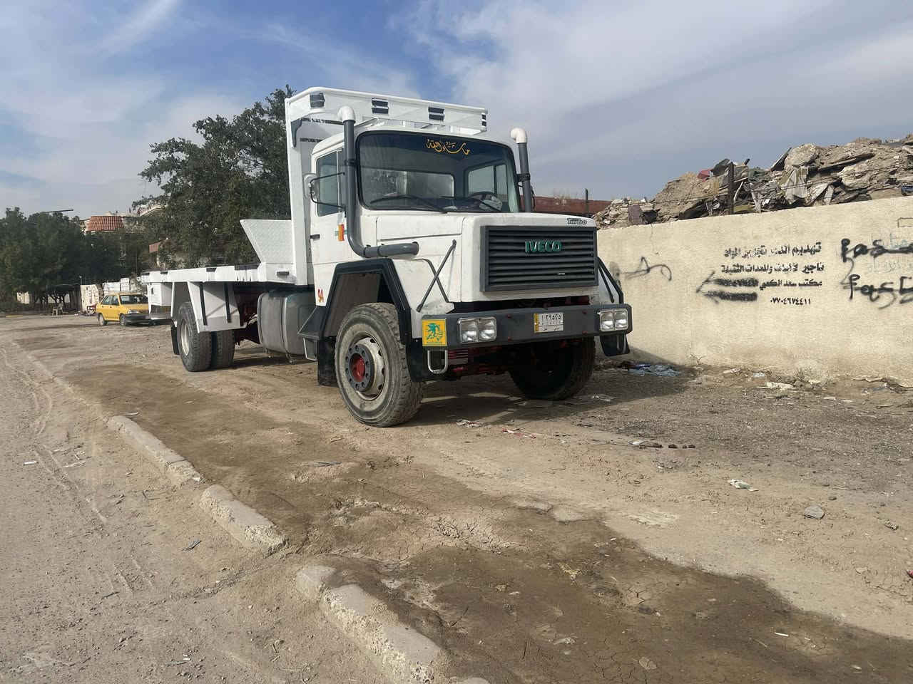 السلام عليكم
سياره للبيع تعمير جديد مويل 94

مكينه 8 جديده

كلج 10 سرفه

قماره شاصي بدي صبغ جديد درجه اولى

تخم كهربائيات جديد

السياره امعمره تعمير واحد عله واحد

للاستفسار الاتصال على الوقم

***********
