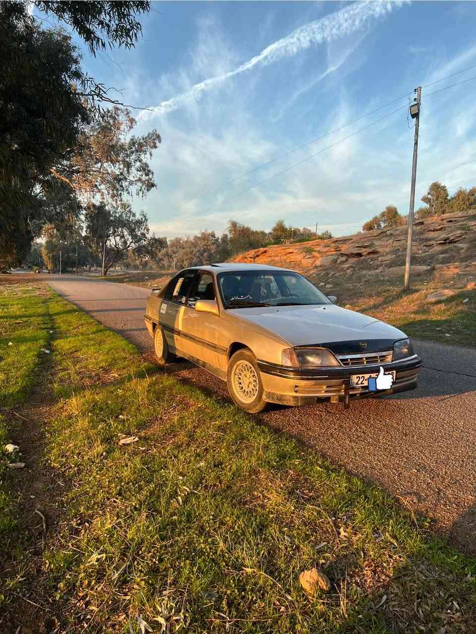 سلام عليكم هاي الاوميگا للبيع موديل 1992 محرك 20 سيارة جاهزه والسعر 44 وبيه مجال للشراي ***********
