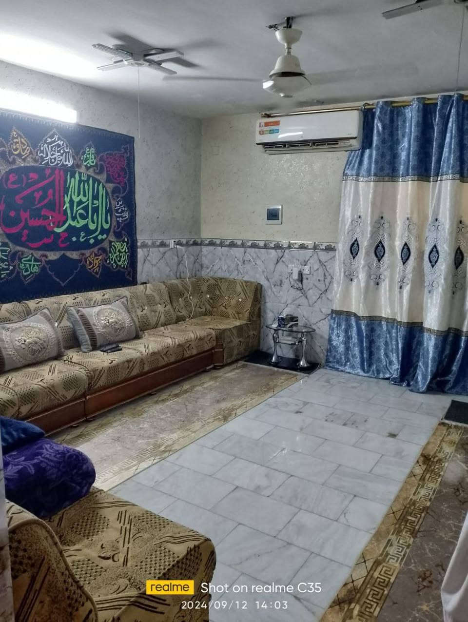 بيت للبيع كامل او نصفين
البيتين معزولات الشماعية فرع جامع الرسول ص المساحة الكلية 220 م
الاستفسار ***********
