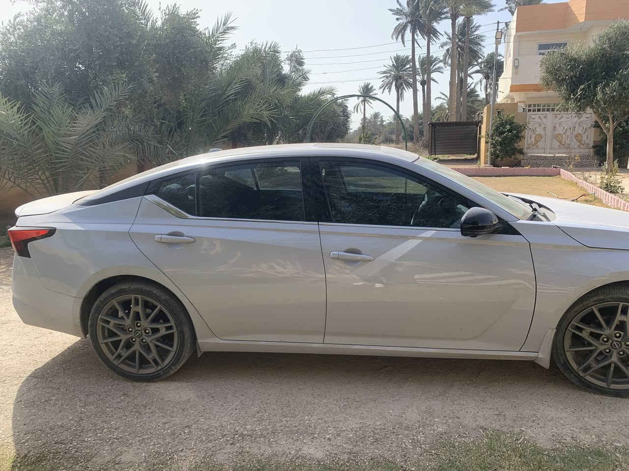 للبيع
نيسان التيما  موديل 2023 

(1)لون سموك  المميز

(2)2000 تيربو

(3)فول 1/1 SR

المواصفات 

تحكمات ستيرن 

جهتين شاشة ترحيب 

بصمة تشغيل 

بصمة ابواب 

شاشه كبيره 

نظام خرائط GPS

نظام بوصله 

شاحن لاسلكي (واير لس)

شفتات ستيرن 

رادارات 360°

رادار خلفي (وقوف ذاتي ) 

رادار امامي 

رادار جانبي

كشنات جلد

كشنات كهربائي

كشنات تدفئه 

تشغيل عن بعد

سلايد روف (فتحة سقف)

ويل حجم 19 كروم 

لدات امامي و خلفي 

كامره خلفيه وامامي وجوانب ٣٦٠

حساس خلفي  

السيارة الضرر فقط كما موضح بالصور 

العنوان ديالى بعقوبه 

السعر 193

للاستفسار   ***********
