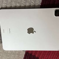 ايباد برو ١١ الجيل الرابع • ٢٥٦ • فطر بالشاشة