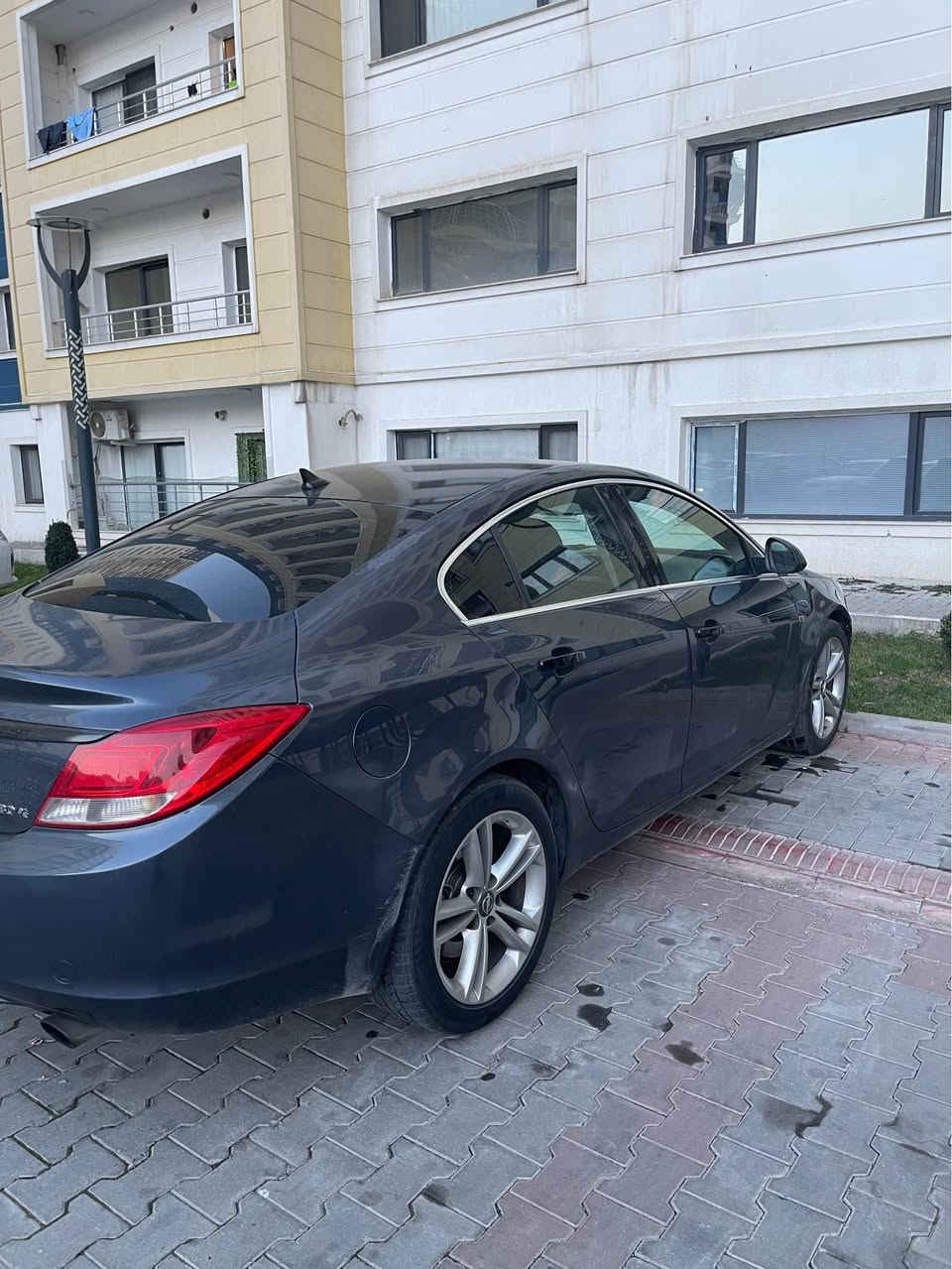 وپل 2009
سياره حيل نصيف 
فقد 2قتعه سبخ 
سياره گيرو محرك شرت 
سياره فول مواصفات 
تحويل نفس الويم 
مكينه 20وتوربو
مكان دهوك 
سعر 90وره قه
رقم موبايل *********** سميل, دهوك
